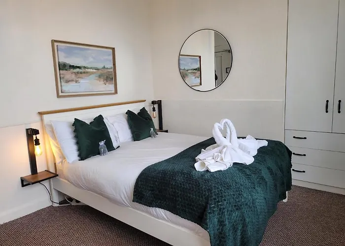 Seaview Ground Floor Flat Fast Wifi & Free Parking