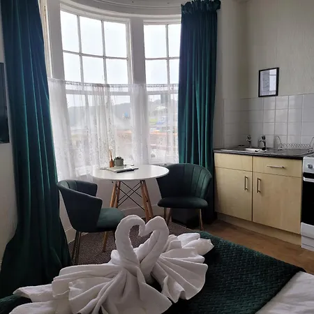 Seaview Ground Floor Flat Fast Wifi & Free Parking Скарборо